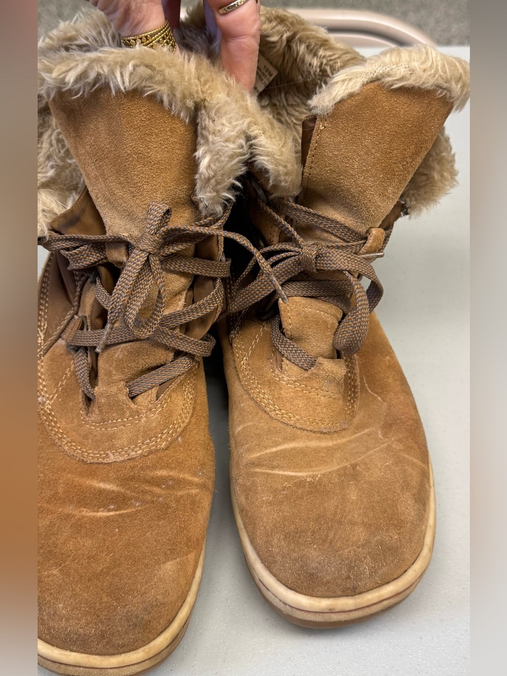 BareTraps Brown Suede Lace-Up Faux-Fur Cuff Cozy Winter Boots stay dry system